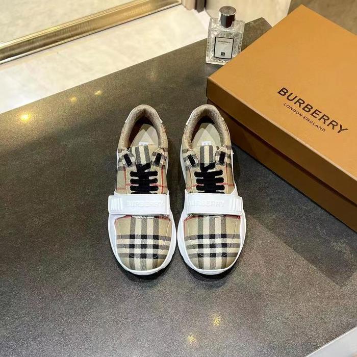 Burberry shoes BU00011