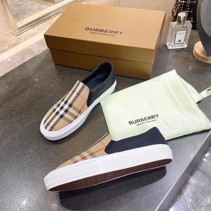 Burberry shoes BU00021