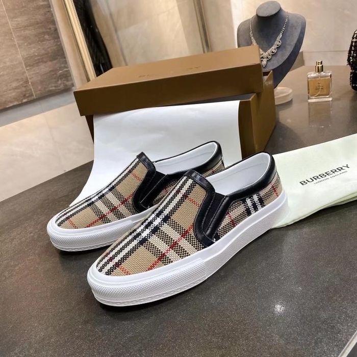 Burberry shoes BU00023