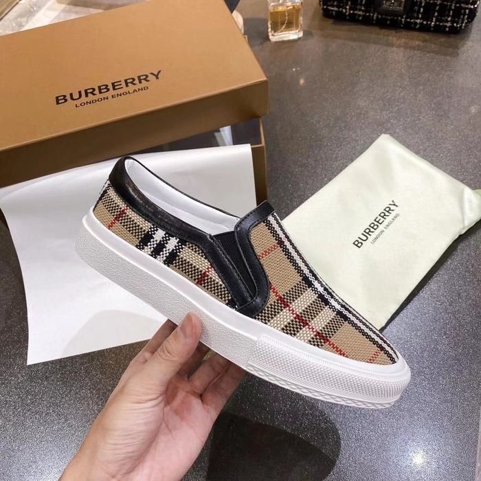 Burberry shoes BU00023