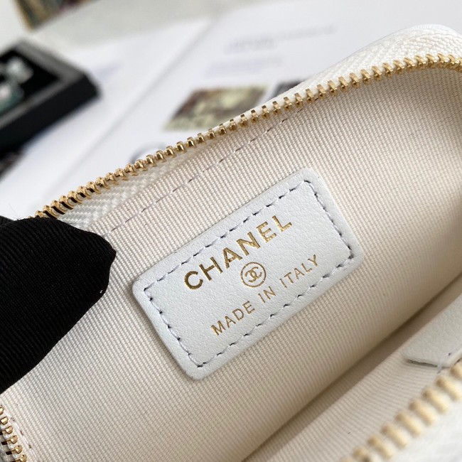 Chanel 19 Zip Card bag 82086 white