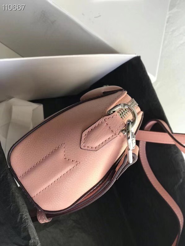 GIVENCHY Original Leather Shoulder Bag 1870 pink