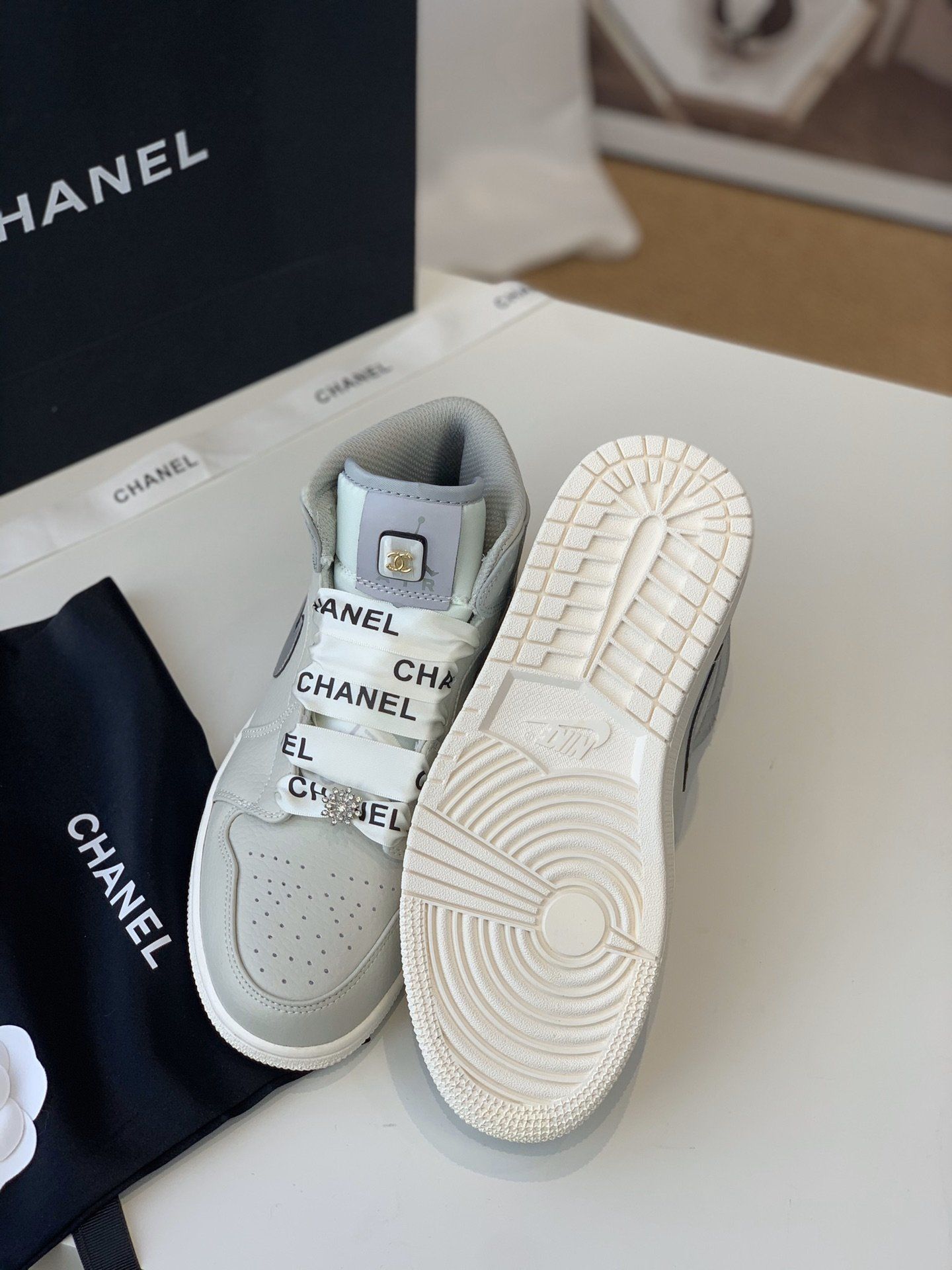 Chanel shoes CH00196