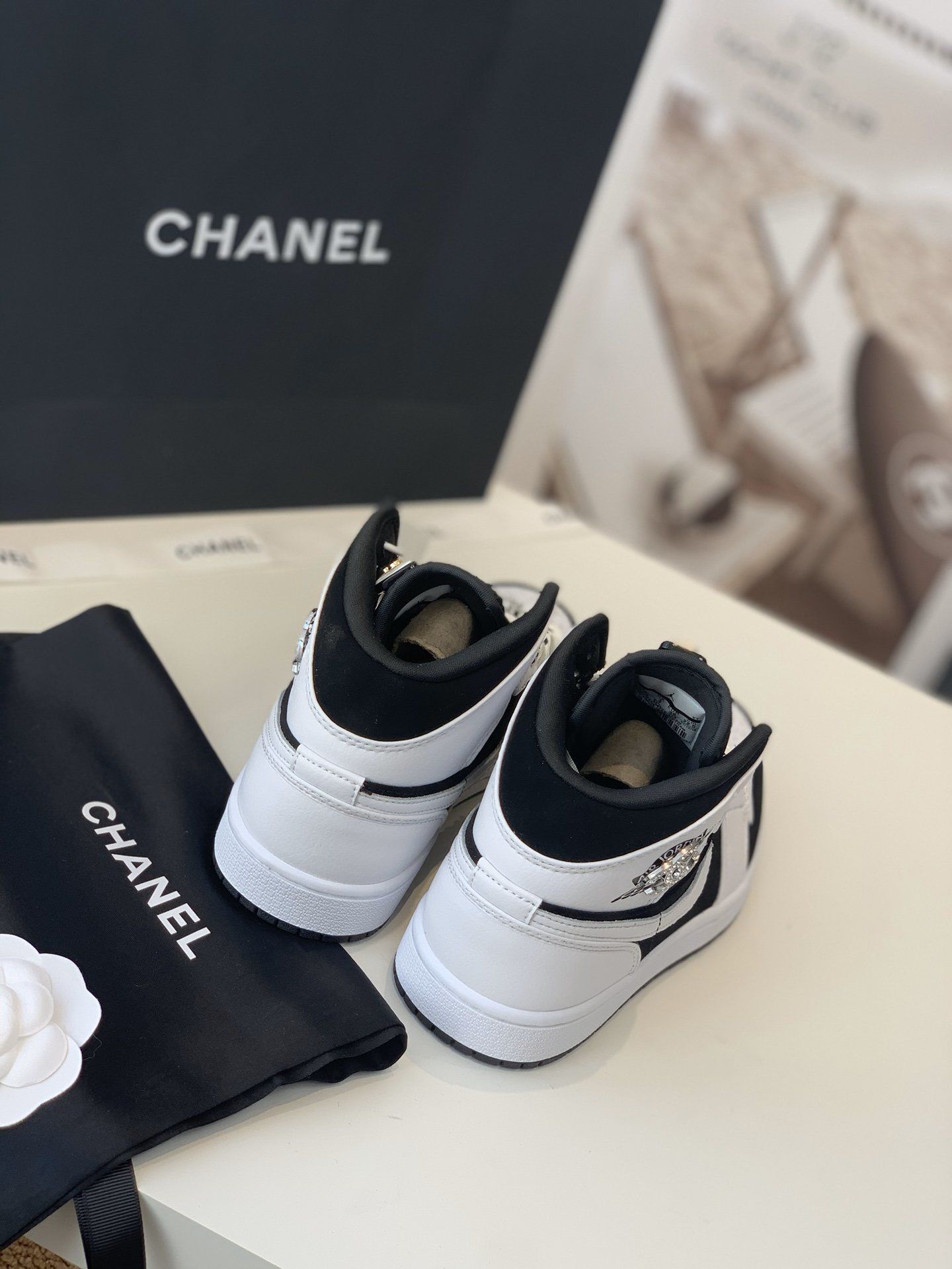 Chanel shoes CH00197