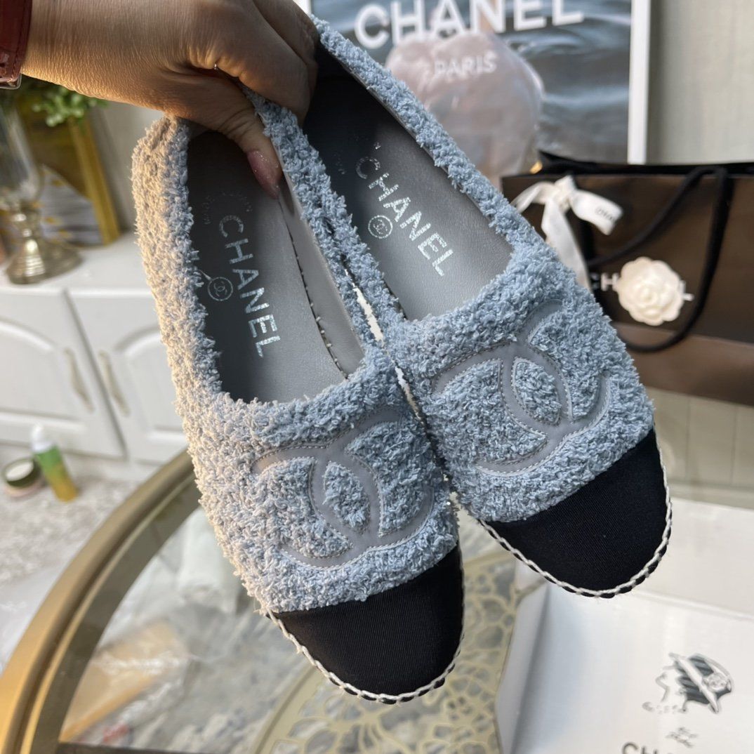 Chanel shoes CH00220