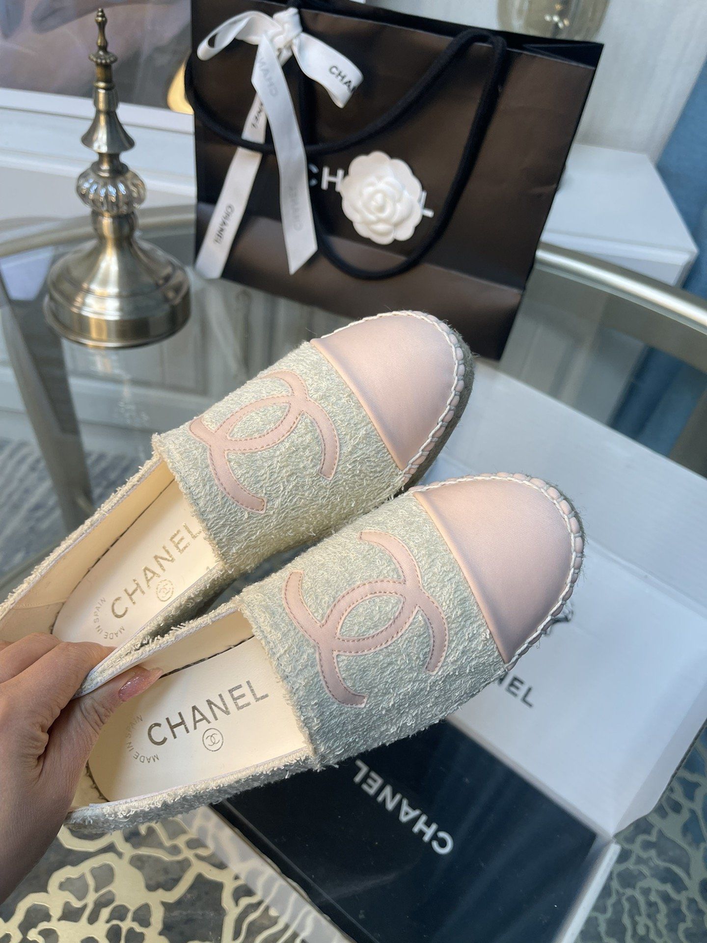 Chanel shoes CH00221