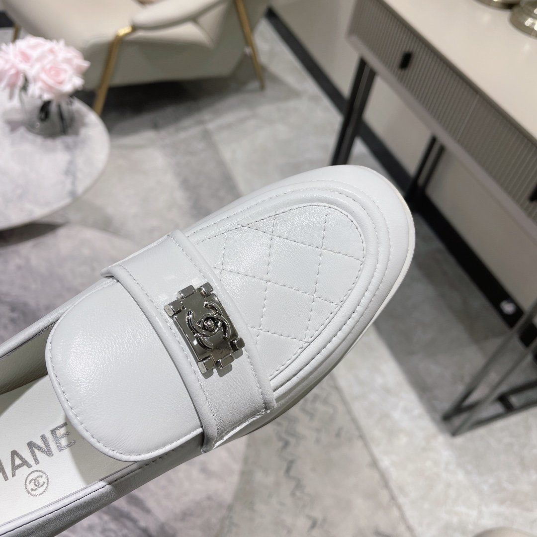 Chanel shoes CH00239
