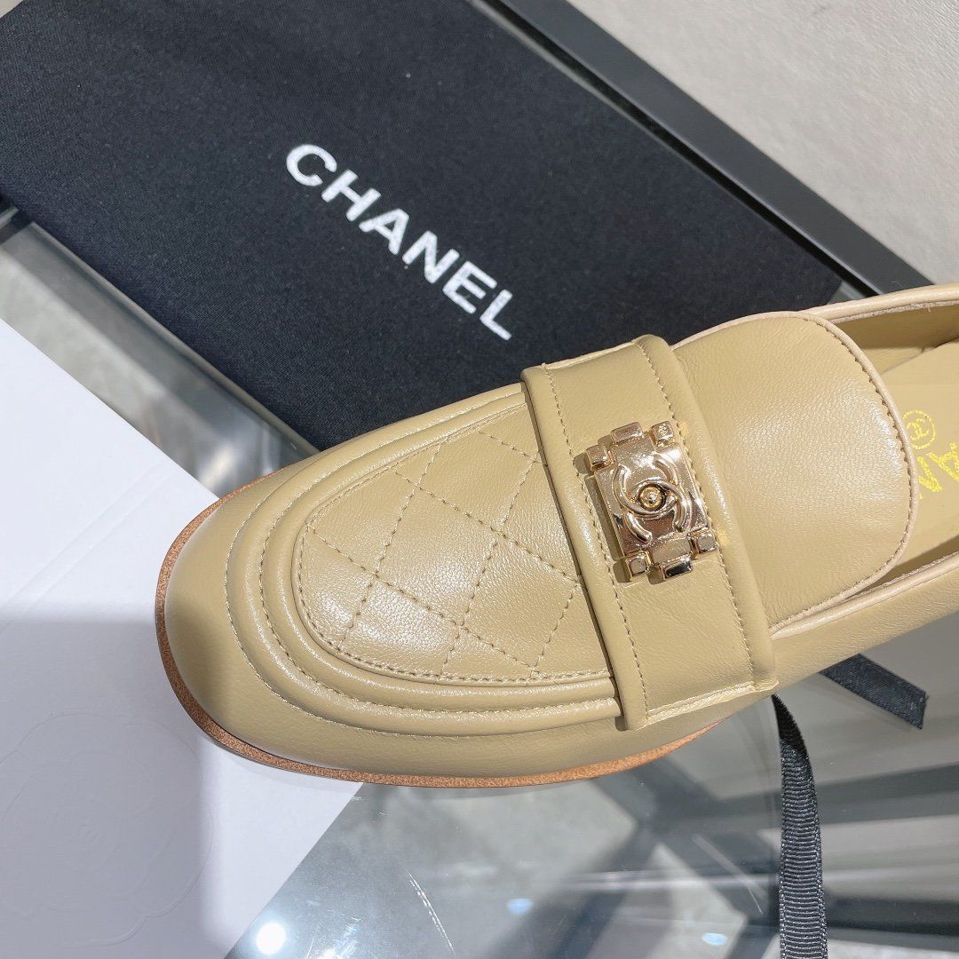 Chanel shoes CH00240