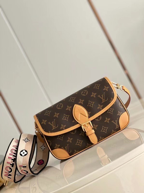 Louis Vuitton DIANE M45985 Black