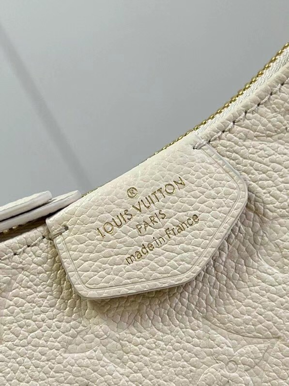 Louis Vuitton EASY POUCH ON STRAP M81066 Creme White