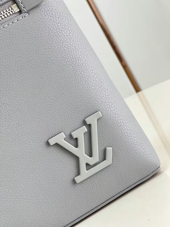 Louis Vuitton POCHETTE VOYAGE M69837 gray