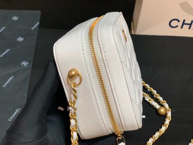 Chanel Lambskin camera bag AS2463 white