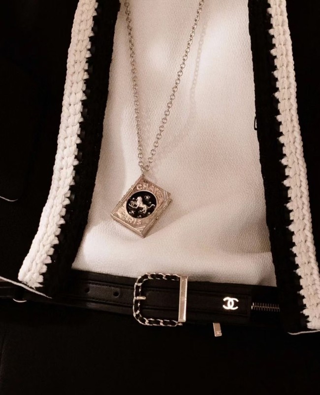 Chanel Necklace CE7526
