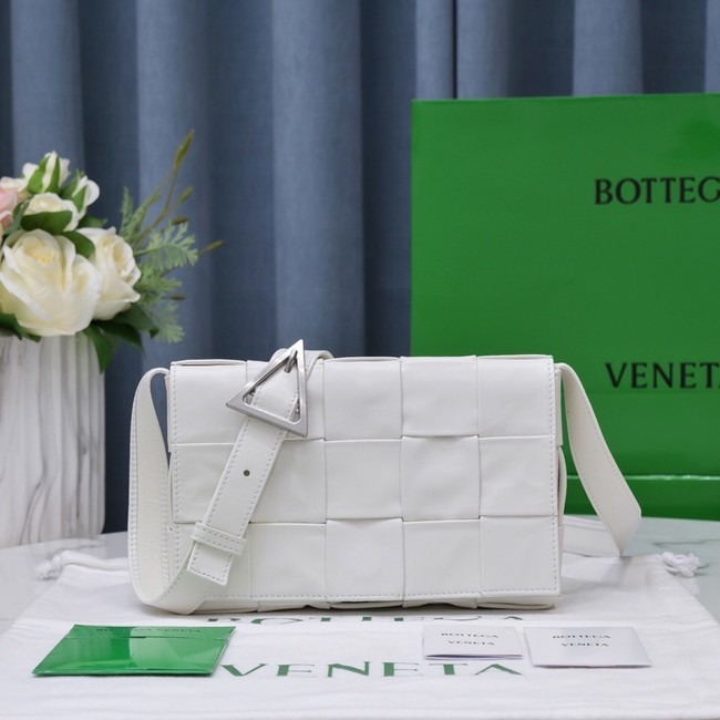 Bottega Veneta CASSETTE 018101 white