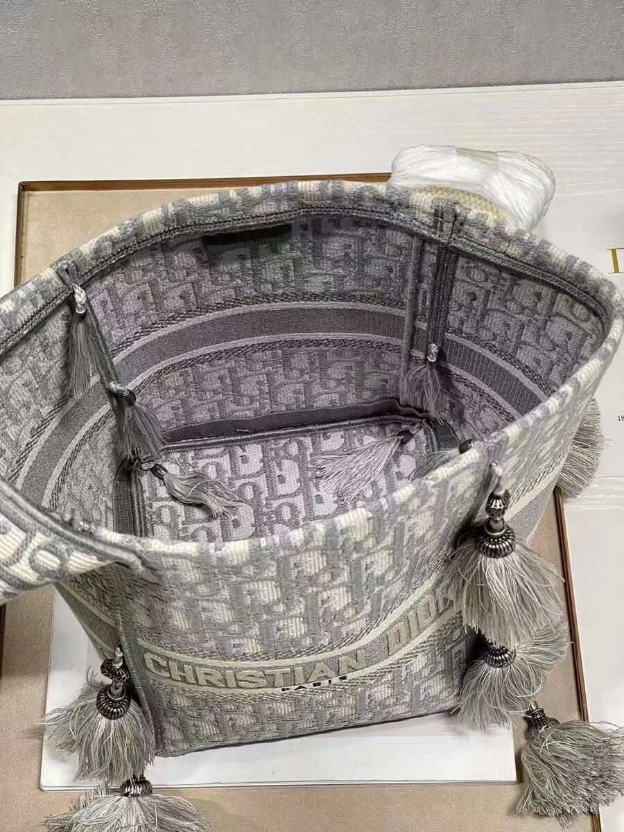 Dior Bubble Maple Leaf Embroidered Bucket Bag C1076 gray