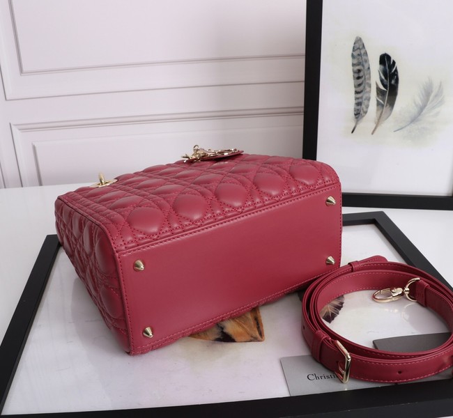 MEDIUM LADY DIOR BAG Cannage Lambskin M0565E red