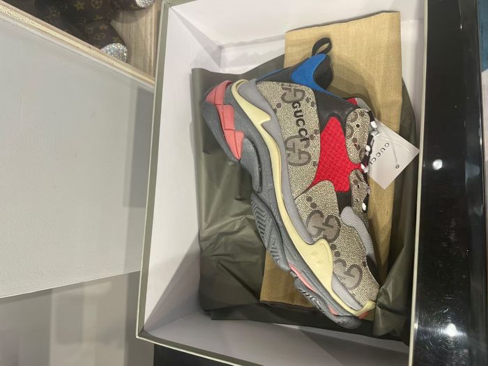Gucci shoes G00038