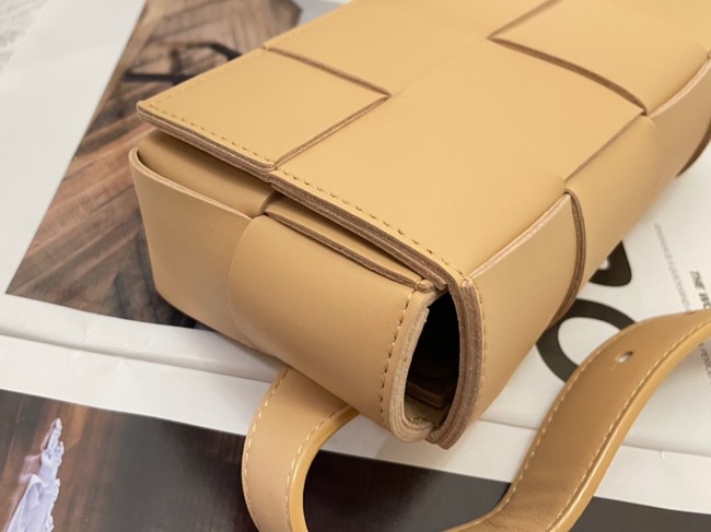 Bottega Veneta CASSETTE Mini intreccio leather belt bag 651053 brown