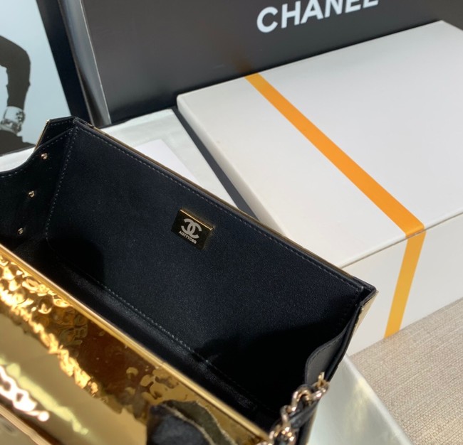 Chanel Box Shoulder Bag C5691 gold