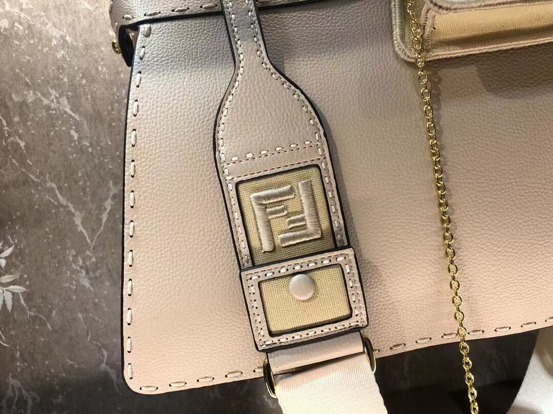 Fendi Peekaboo ISeeU MEDIUM leather bag F8637 Beige