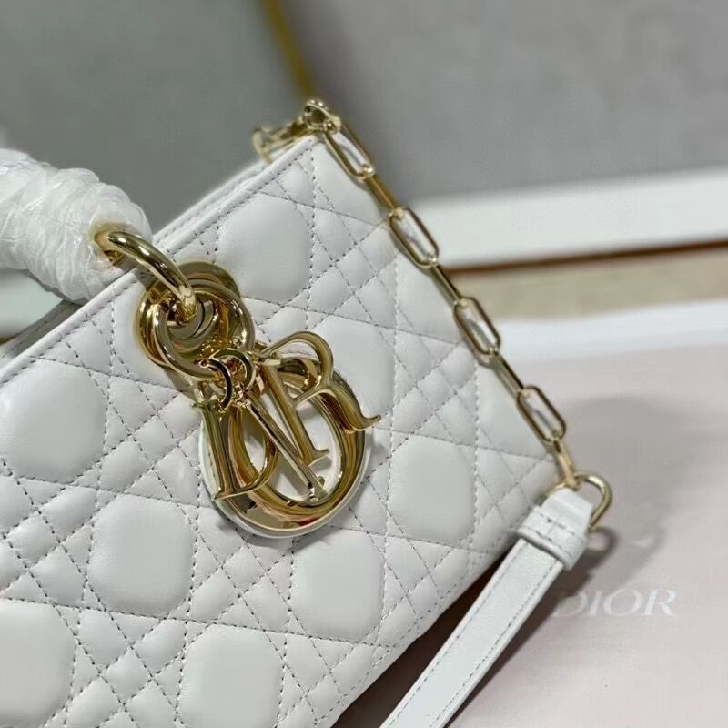 MEDIUM LADY DIOR BAG Cannage Lambskin C2820 white