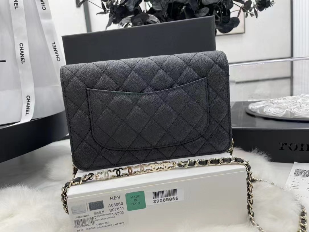 Chanel WOC Original Caviar Leather Flap cross-body bag CC33815 black