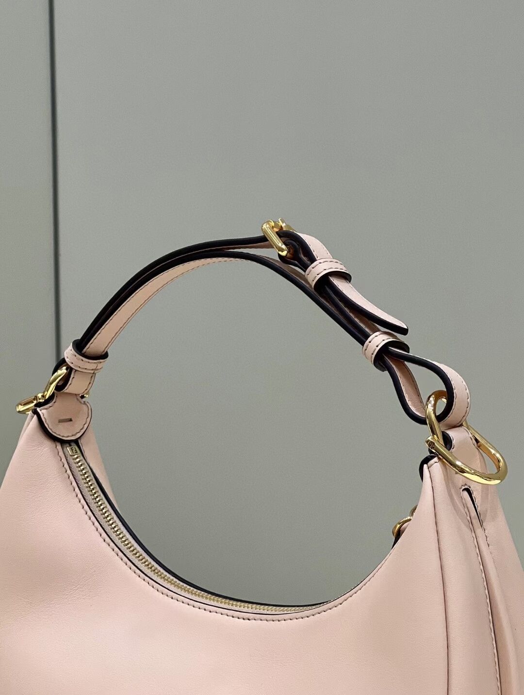 Fendi graphy Small Pale pink leather bag 8BR798