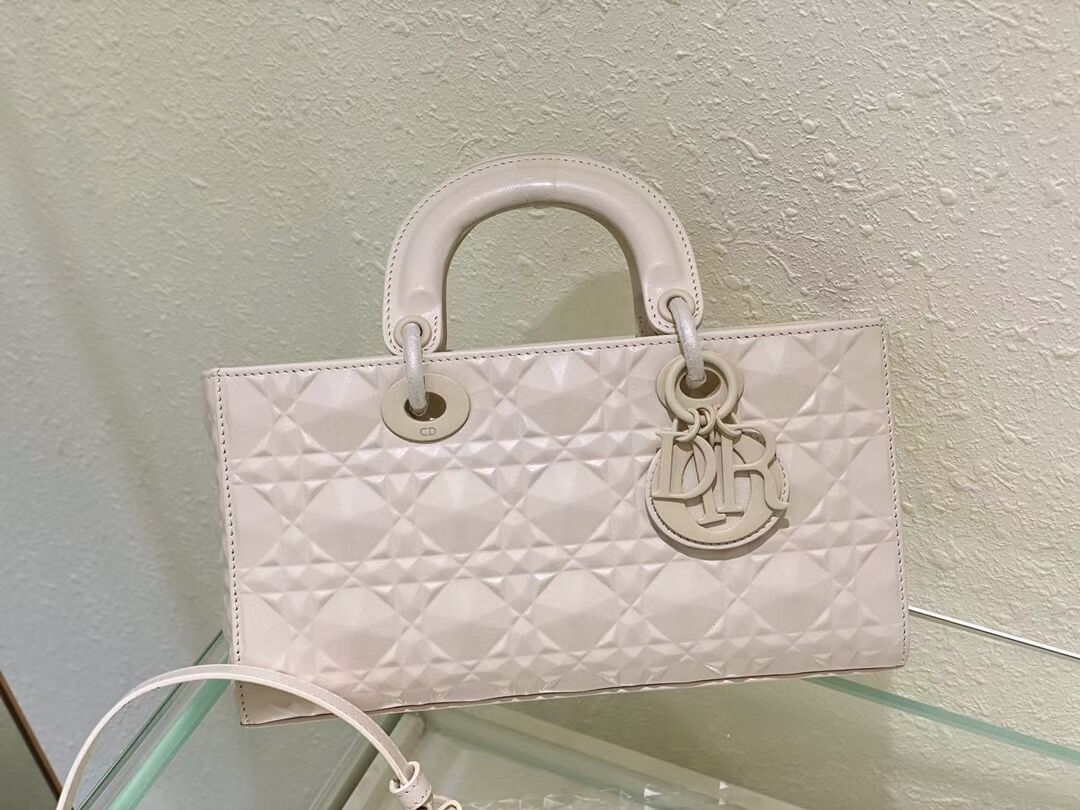 MEDIUM LADY DIOR BAG Cannage Lambskin C2811 CREAM