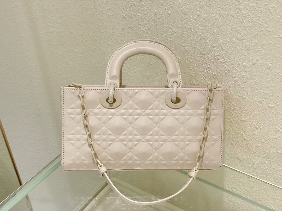 MEDIUM LADY DIOR BAG Cannage Lambskin C2811 CREAM