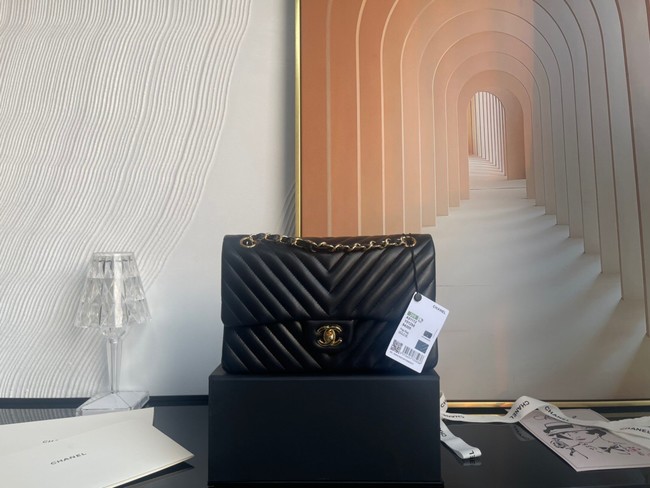 Chanel classic handbag Lambskin & gold Metal V01112 black