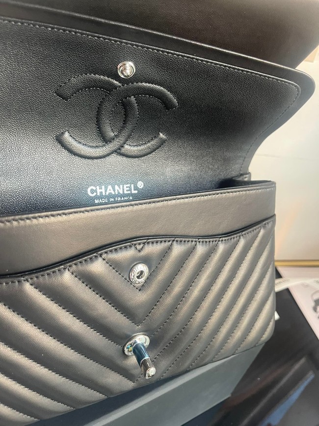 Chanel classic handbag Lambskin & silver Metal V01112 black