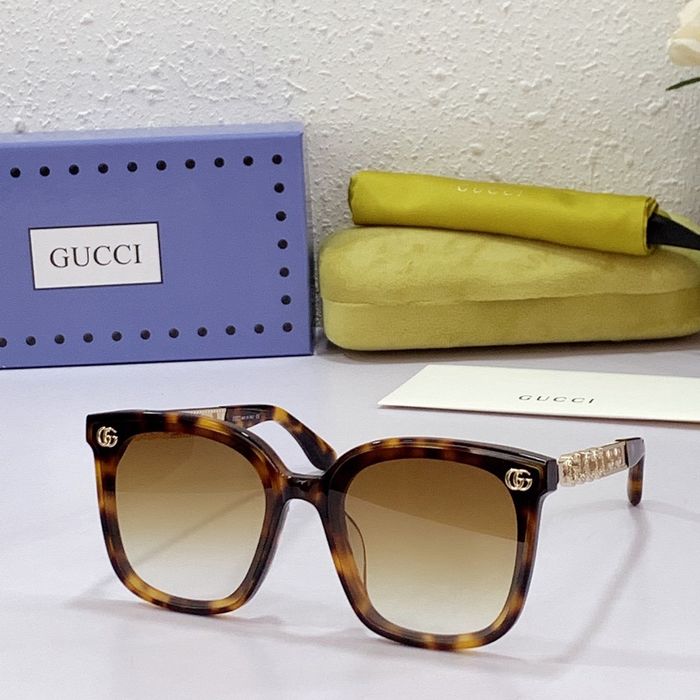 Gucci Sunglasses Top Quality GUS00032