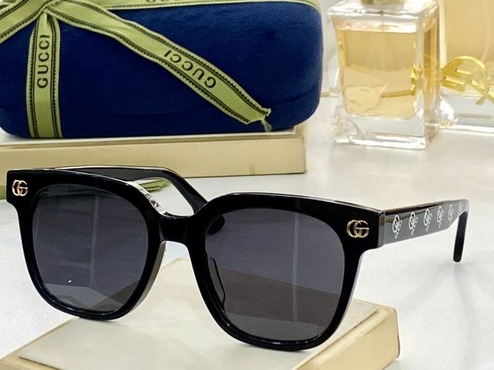 Gucci Sunglasses Top Quality GUS00050