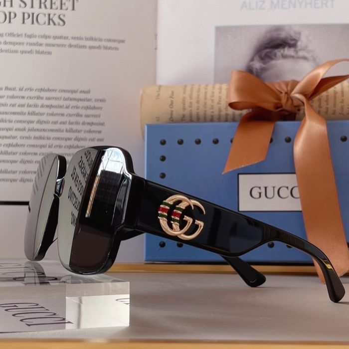 Gucci Sunglasses Top Quality GUS00059