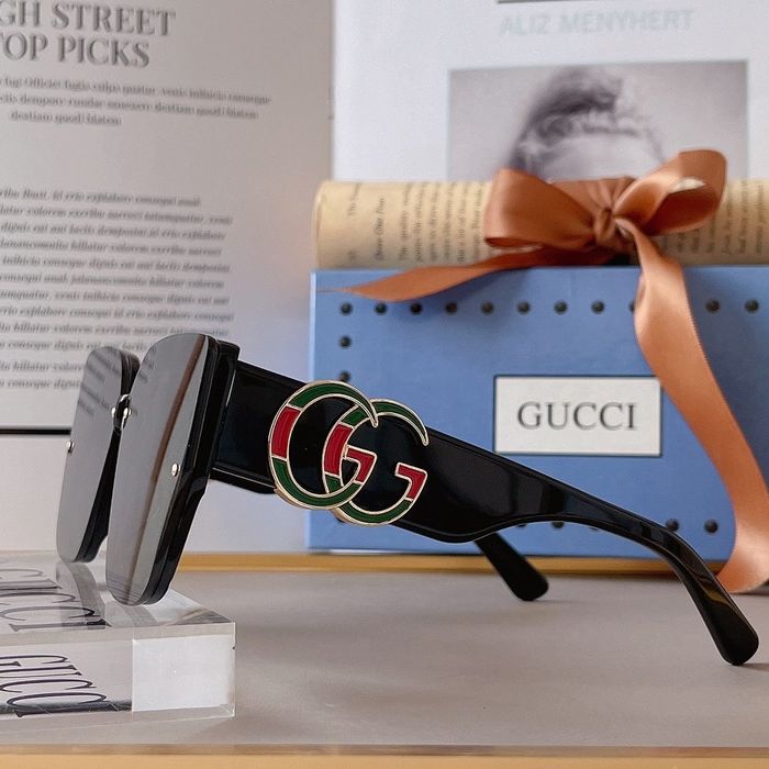 Gucci Sunglasses Top Quality GUS00060