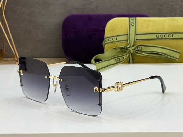Gucci Sunglasses Top Quality GUS00065