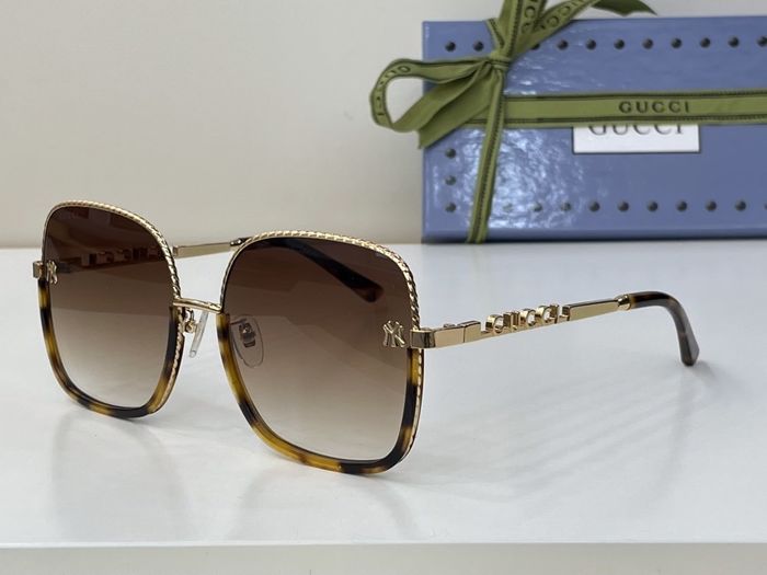 Gucci Sunglasses Top Quality GUS00085