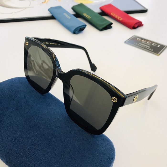 Gucci Sunglasses Top Quality GUS00115