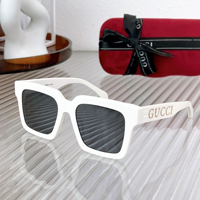 Gucci Sunglasses Top Quality GUS00240
