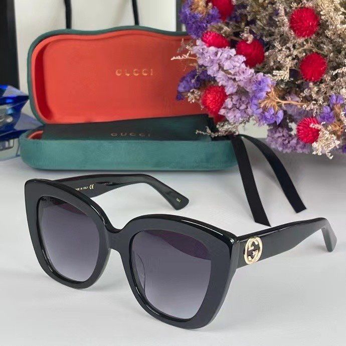 Gucci Sunglasses Top Quality GUS00670