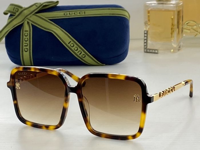 Gucci Sunglasses Top Quality GUS00695