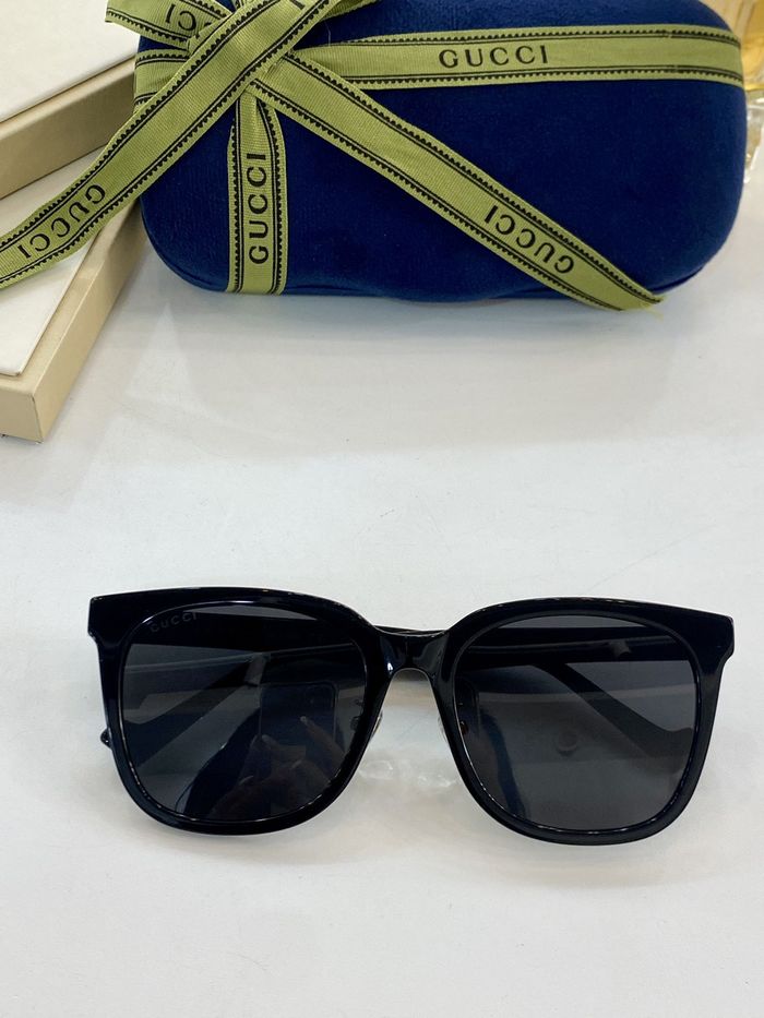 Gucci Sunglasses Top Quality GUS01004