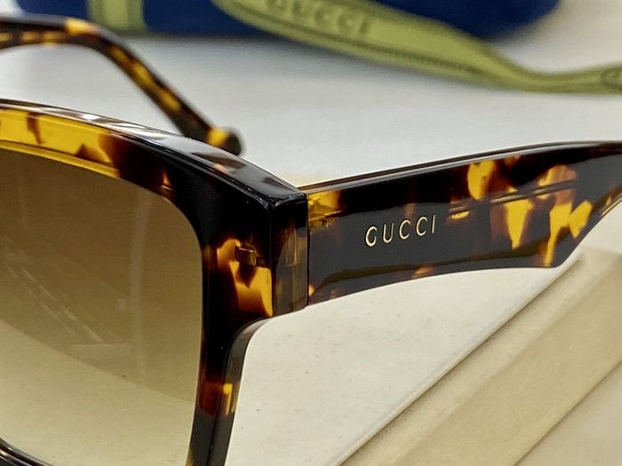 Gucci Sunglasses Top Quality GUS01050