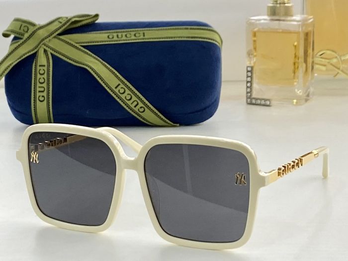 Gucci Sunglasses Top Quality GUS01051