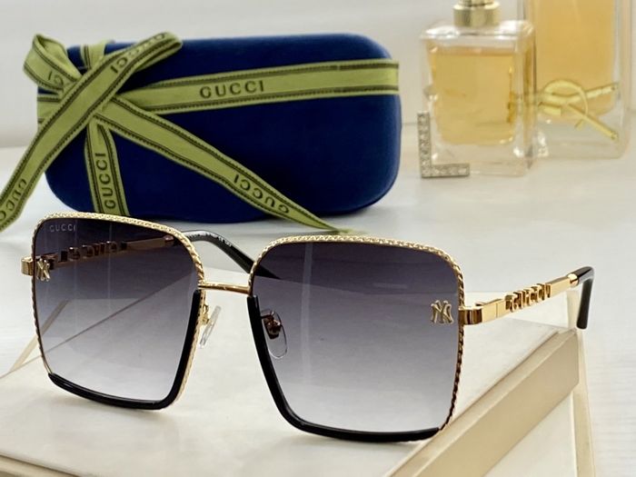 Gucci Sunglasses Top Quality GUS01052
