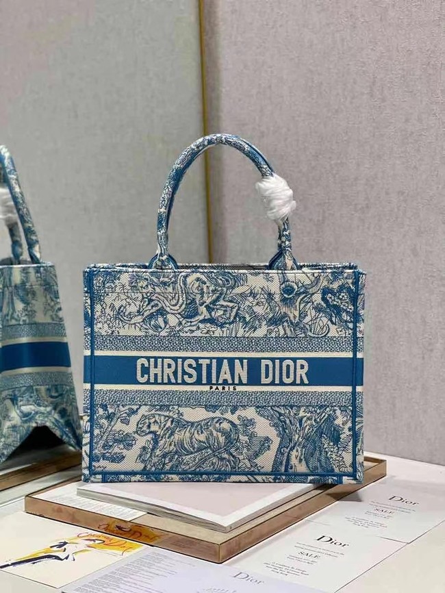 DIOR BOOK TOTE Embroidery C1287-26 blue