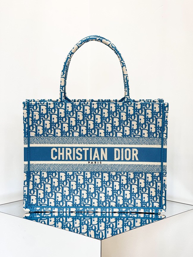 DIOR BOOK TOTE Embroidery C1287-26 blue