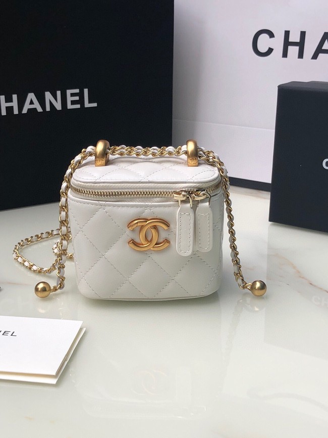 Chanel mini Shoulder Bag Lambskin & Gold-Tone Metal AP2292 white