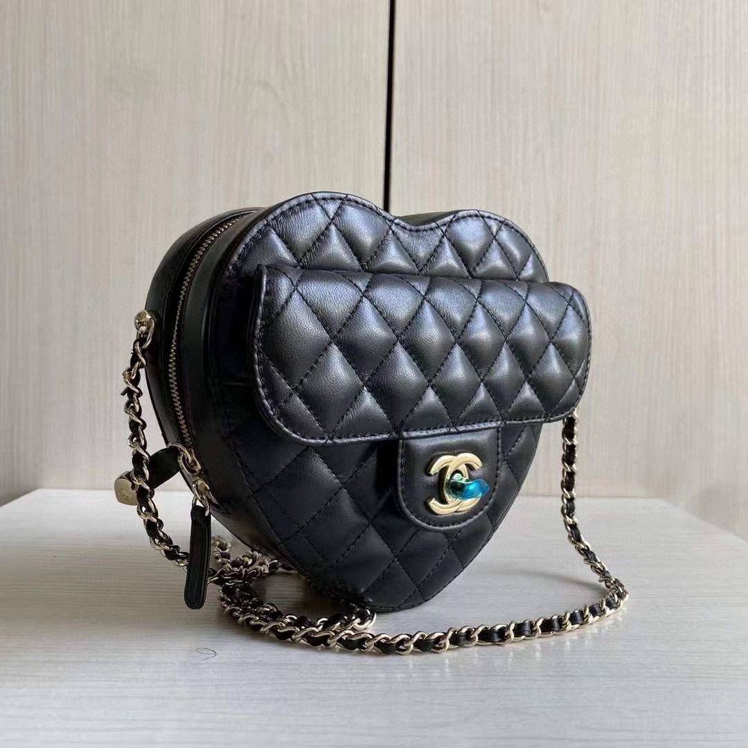 Chanel 2022S Love Heart Original Lambskin Crossbody Chain Bag AS3191Y Black