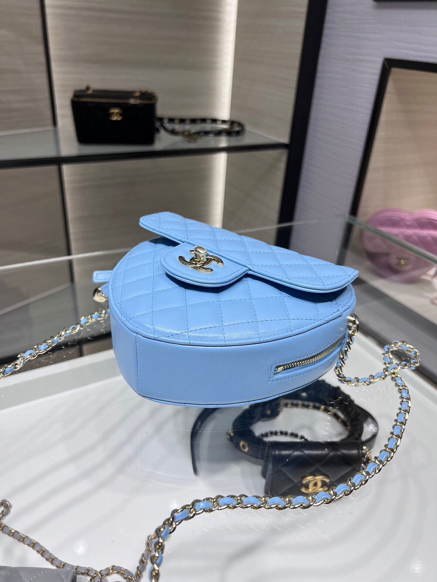 Chanel 2022S Love Heart Original Lambskin Crossbody Chain Bag AS3191Y Blue